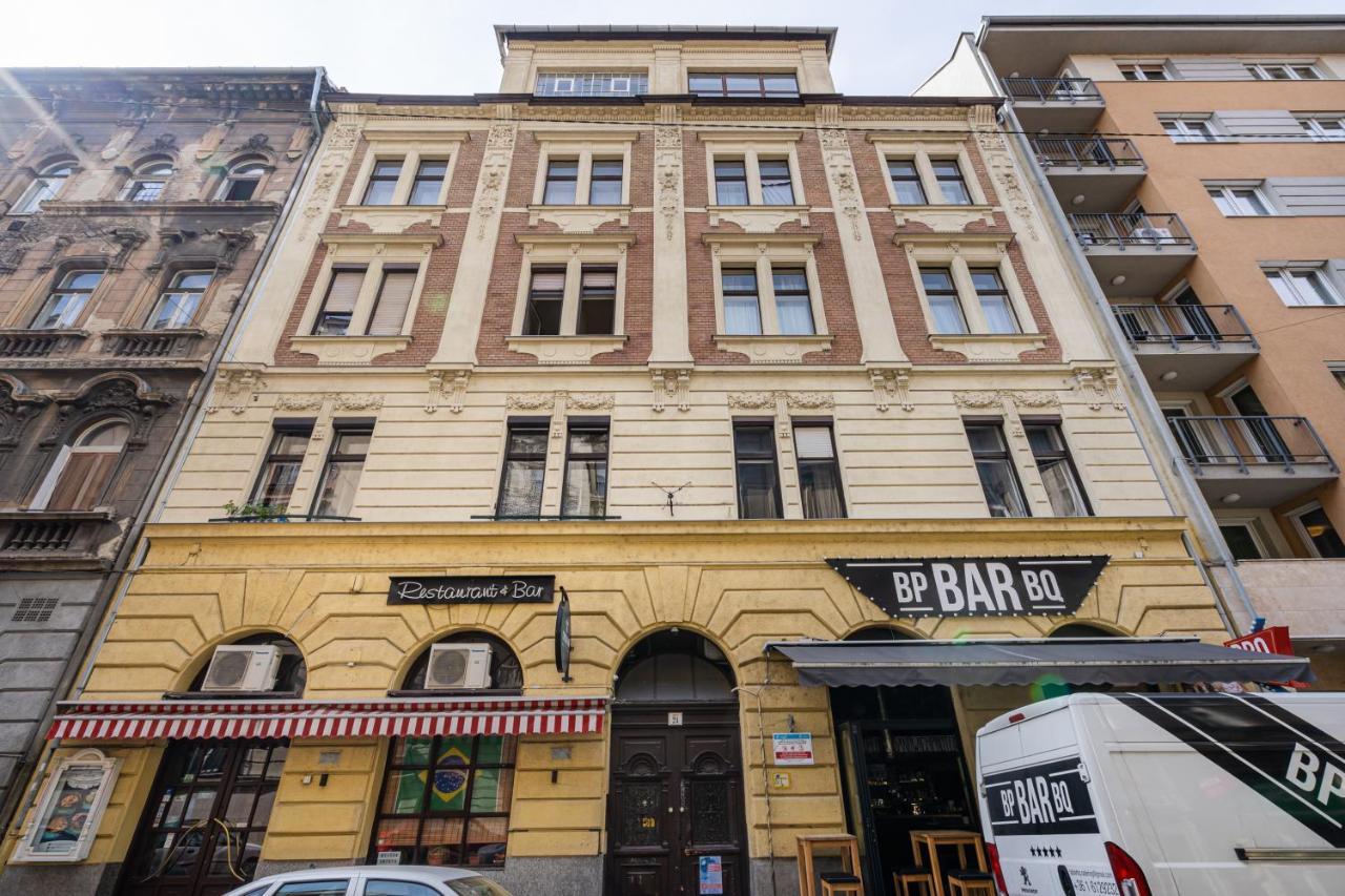 Youth Motive Studio With Gallery Budapeste Exterior foto